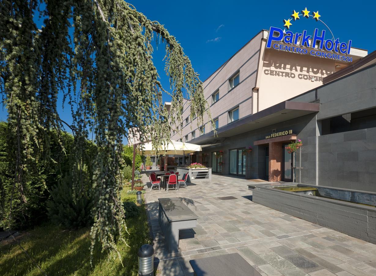 Park Hotel Centro Congressi Potenza Buitenkant foto
