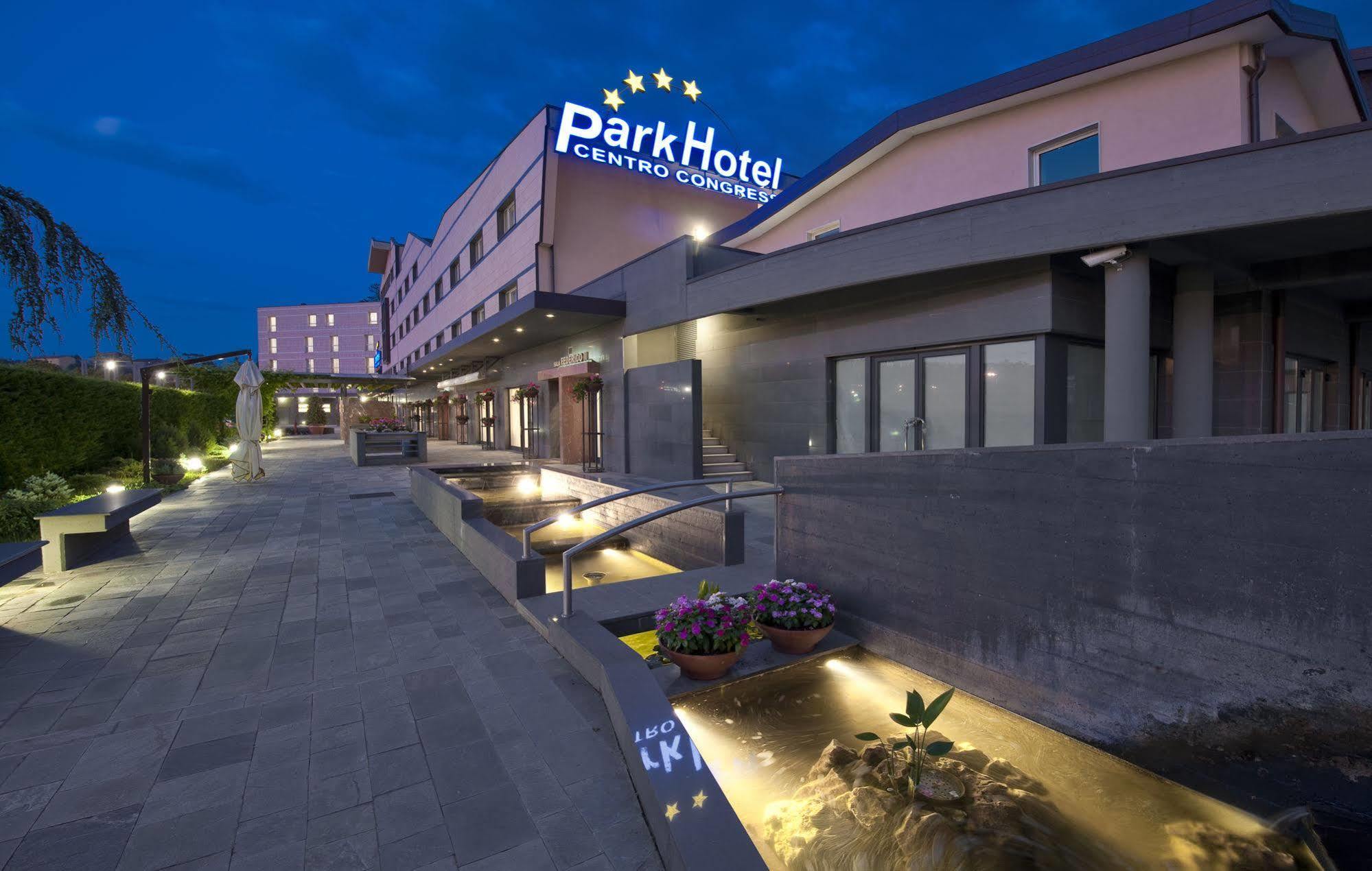 Park Hotel Centro Congressi Potenza Buitenkant foto